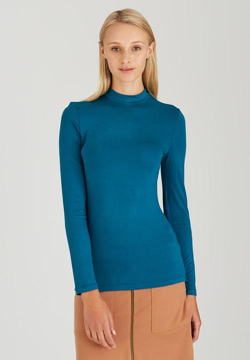 c(inch) - Turtle Neck Long Sleeve Top Dark Blue