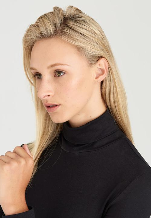 c(inch) - Long Sleeve Polo Neck Top Black