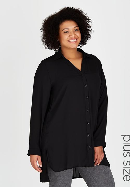 STYLE REPUBLIC PLUS - Pleated Back Shirt Black