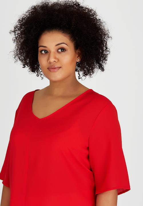 edit Plus - Basic V-Neck T-shirt Red