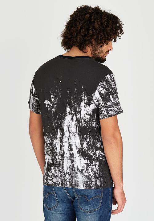 GUESS - Short Sleeve Stream Jersey All Over Print Black