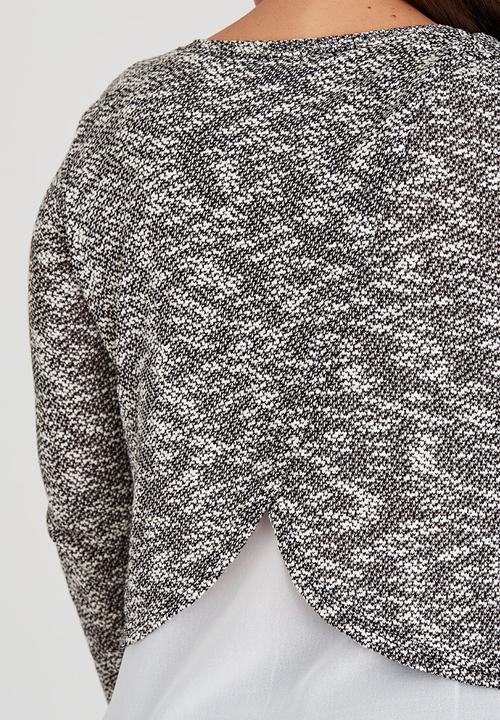 Brave Soul - Crew-Neck Cut and Sew Top Black and White