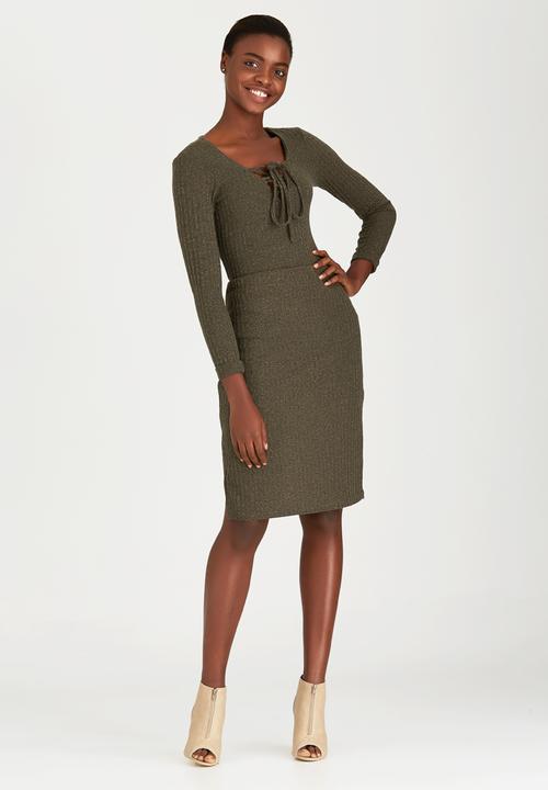 c(inch) - Ribbed Midi Skirt Dark Green