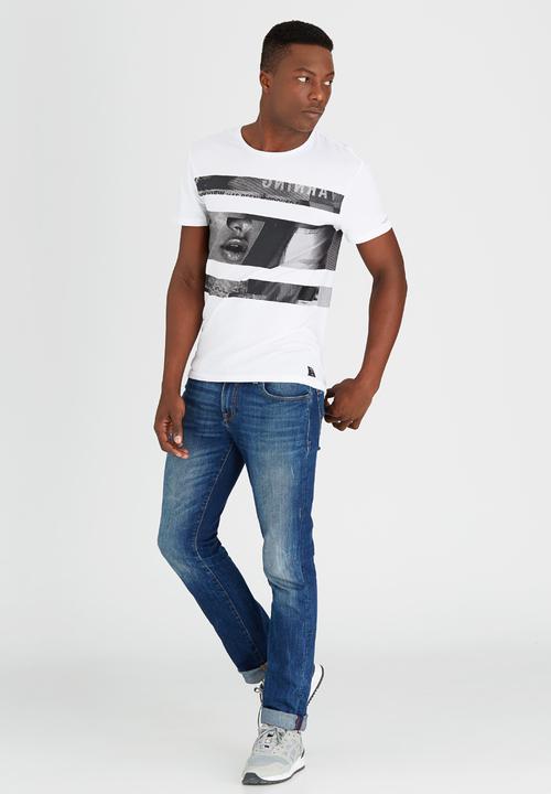 GUESS - S/S BSC Video Girl Crew Tee White