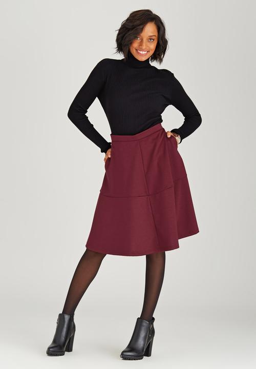 STYLE REPUBLIC - Tiered Midi Skirt Dark Red