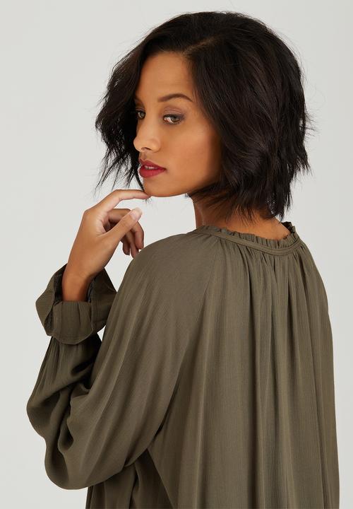 c(inch) - Peasant Detail Blouse Khaki Green