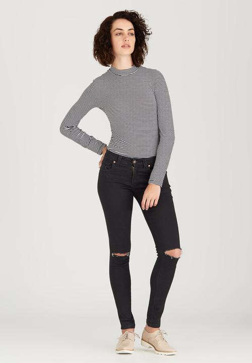 c(inch) - Turtle Neck Long Sleeve Top Black and White