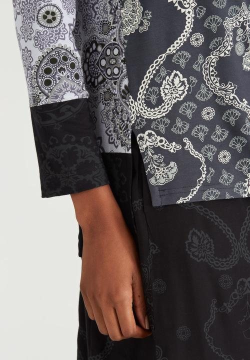 Maya Prass - Lusea Tee Dark Grey