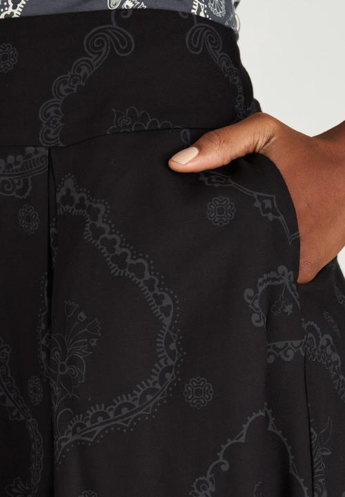 Maya Prass - Sizani Swing Skirt Black