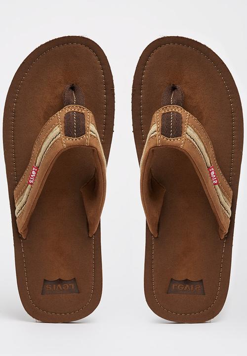 levis leather sandals