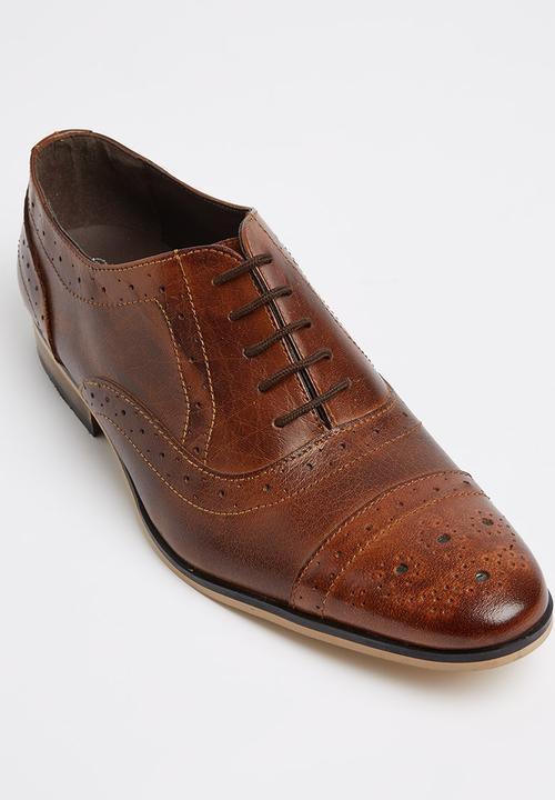 STYLE REPUBLIC - Toe Cap Oxford Brogue Mid Brown