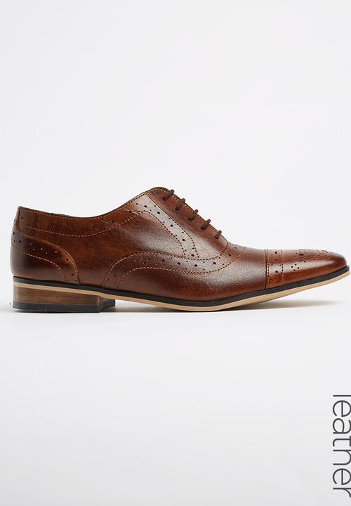 STYLE REPUBLIC - Toe Cap Oxford Brogue Mid Brown