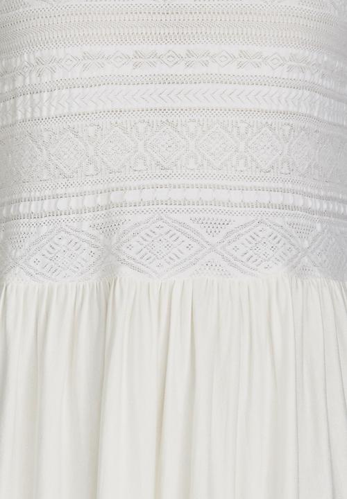 Rebel Republic - Cap Sleeve Dress Cream