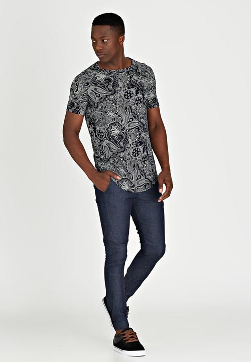 Resist - Scooped Raglan Paisley Arms T-Shirt Navy