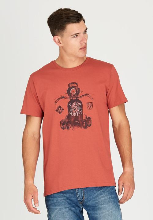 Wrangler - Worthy T-Shirt Red