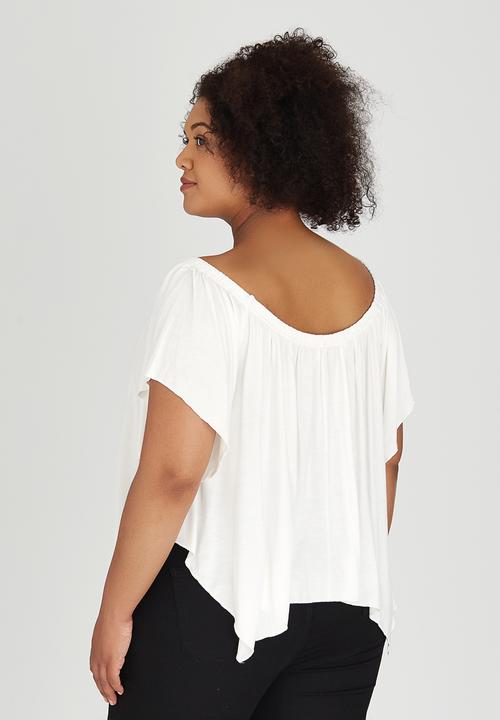 BoohooDNU - Bardot Hanky Hem Top Cream