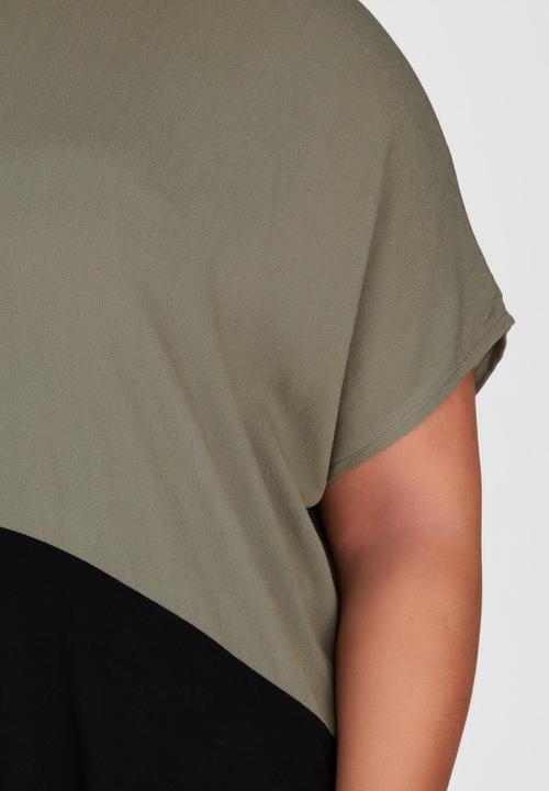ME - Carmen Box T-shirt Khaki Green