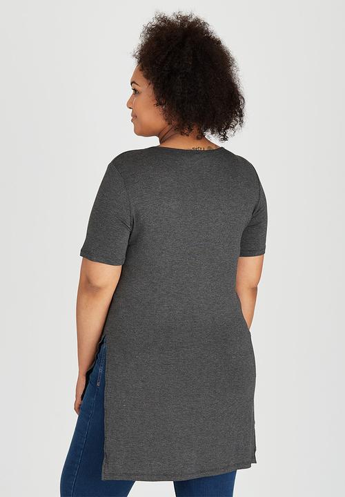 edit Plus - Hi Lo Hem T-Shirt Grey