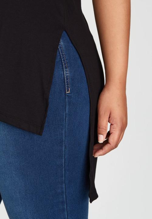 edit Plus - Hi Lo Hem T-Shirt Black
