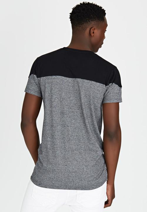 Brave Soul - Eclipse Crew Neck T-Shirt with Zip Detail Grey