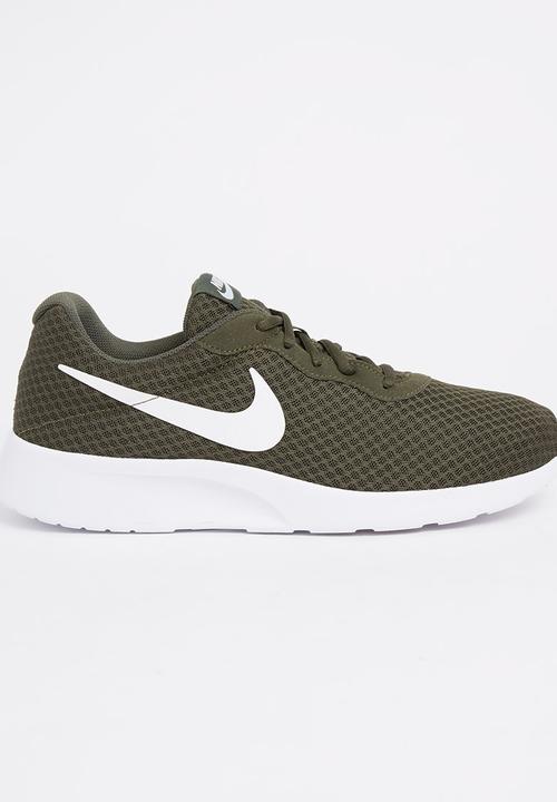 green tanjun nike