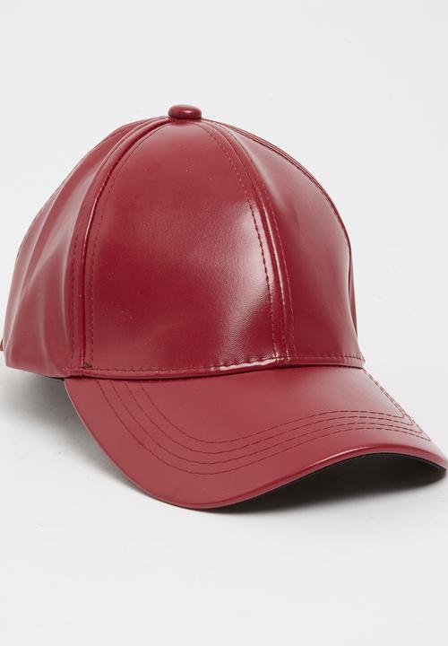 leather look baseball cap