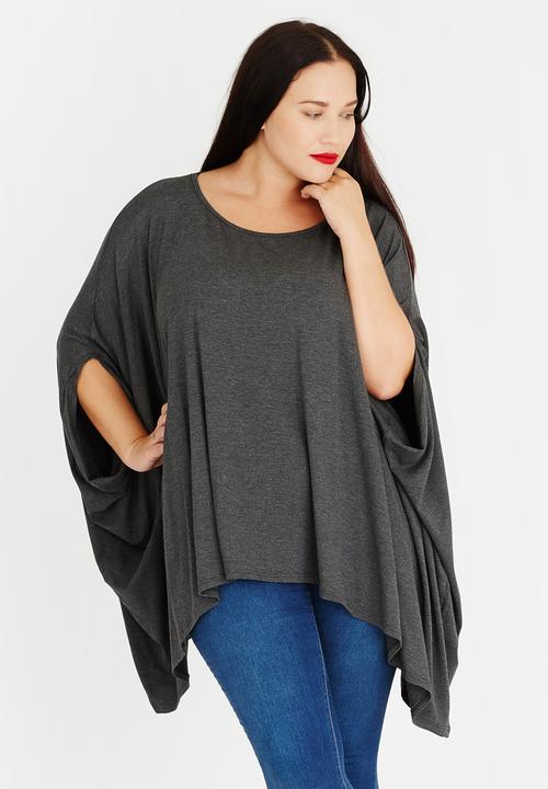 STYLE REPUBLIC PLUS - Volume Hanky Hem Tunic Dark Grey