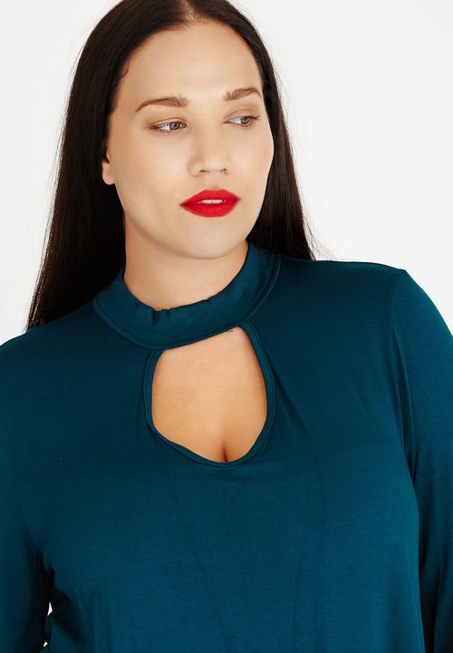 STYLE REPUBLIC PLUS - Choker Neckline T-Shirt Dark Green