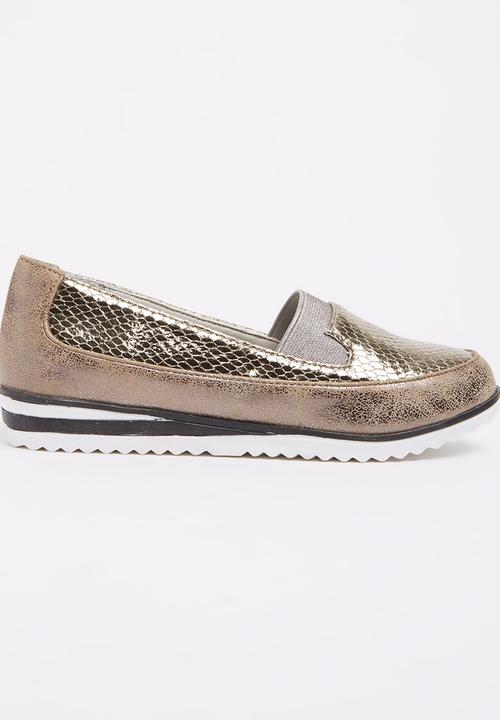 Rock & Co. - Girls Metallic Pump Gold