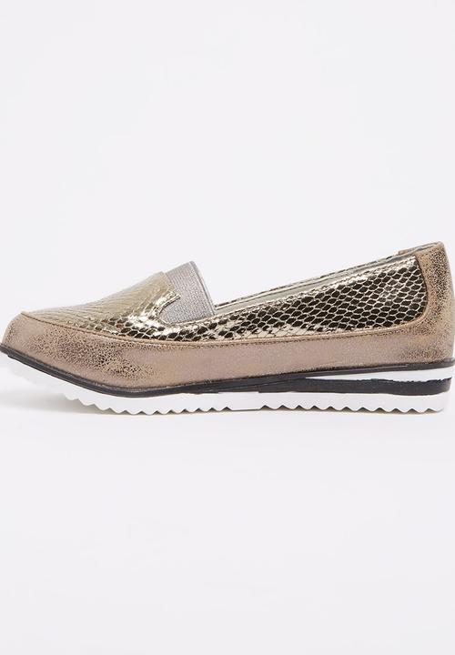 Rock & Co. - Girls Metallic Pump Gold