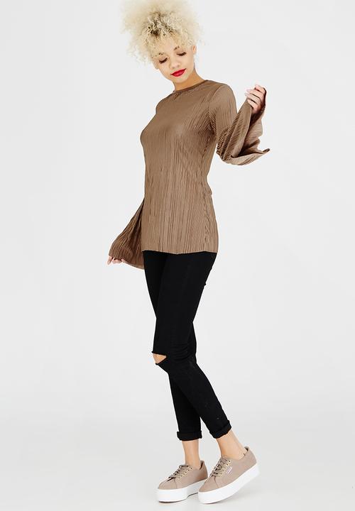 c(inch) - Sleeve Detail Top Brown