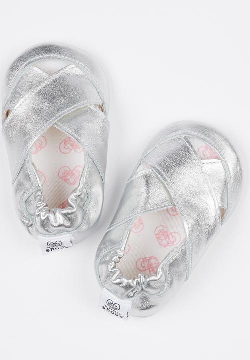 shooshoos - Charlotte Silver