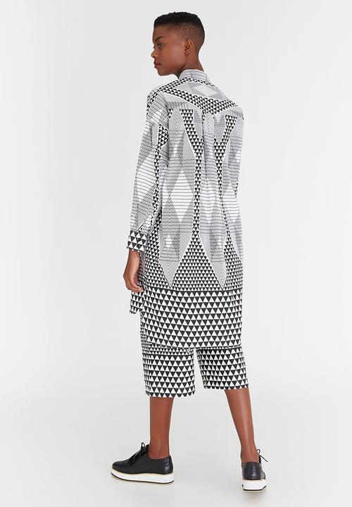 Chulaap - Diamond Print Maxi Shirt Black and White