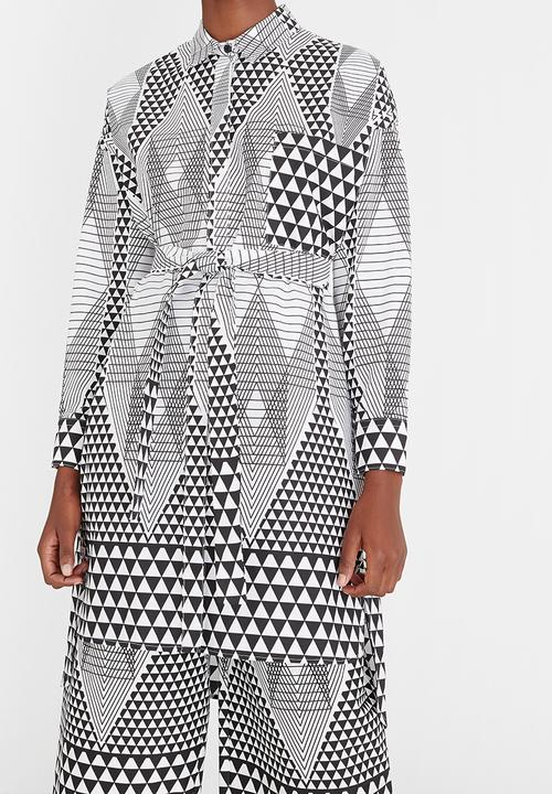 Chulaap - Diamond Print Maxi Shirt Black and White
