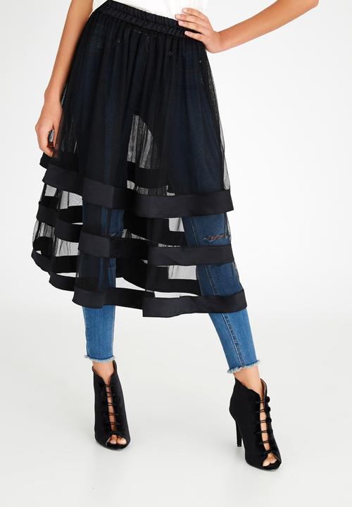 STYLE REPUBLIC - Volume Midi Skirt Black