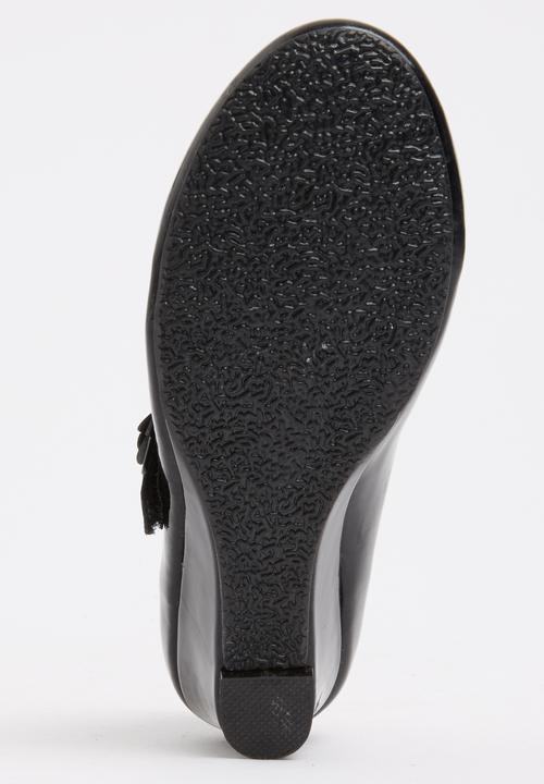 Bata - Girls Dessy-1 Mary Jane Kitten Heel Black