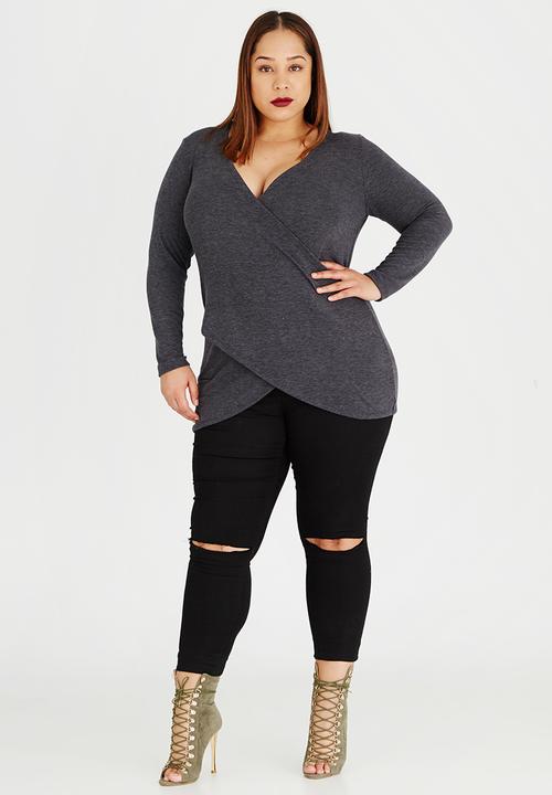 STYLE REPUBLIC PLUS - Wrap Top Charcoal