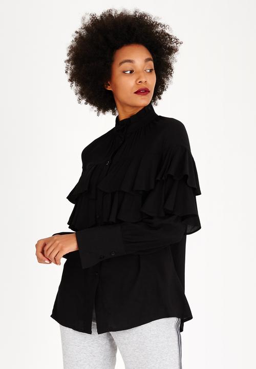 STYLE REPUBLIC - Volume Frill Blouse Black