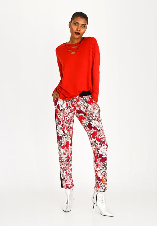 Slick - Serena Criss Cross Top Burnt Orange