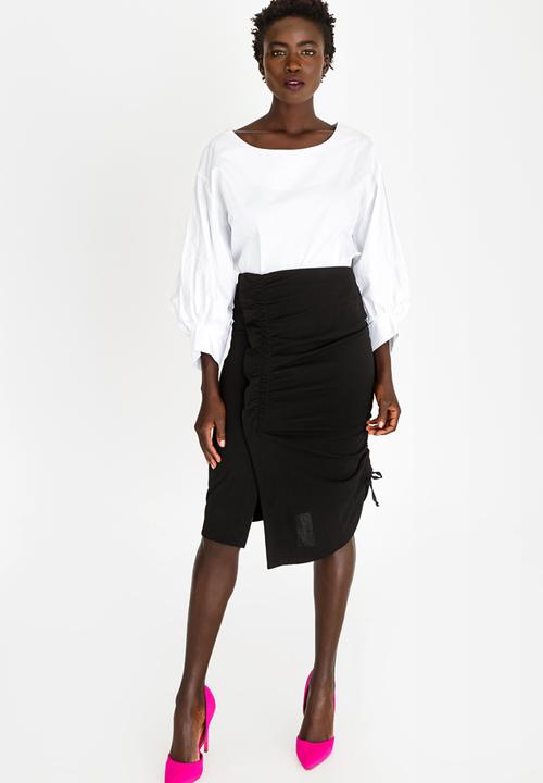 STYLE REPUBLIC - Ruched Detail Skirt Black