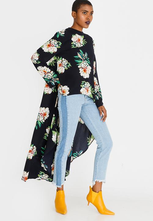 Revenge - Longer Length Drape Detail Top Navy