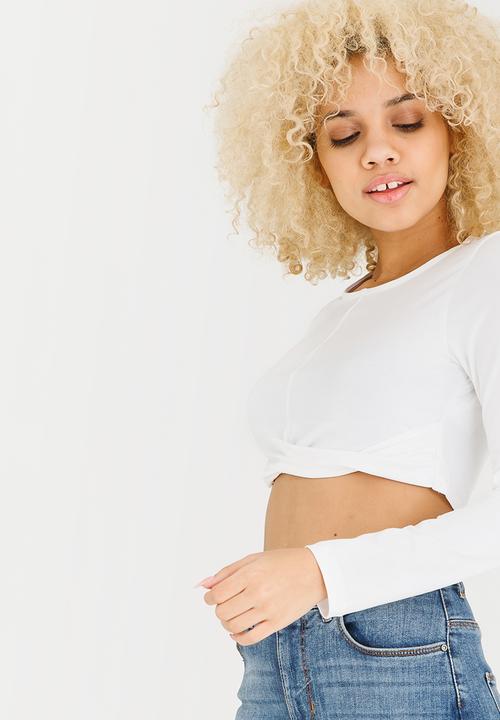 c(inch) - Cross Front Crop Top White