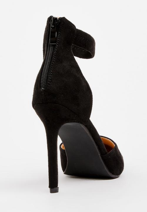 Jada - Ankle-strap Court Heels Black