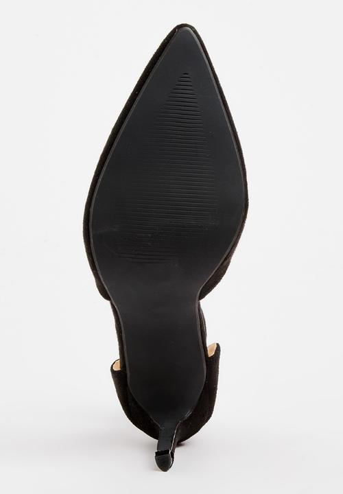 Jada - Ankle-strap Court Heels Black