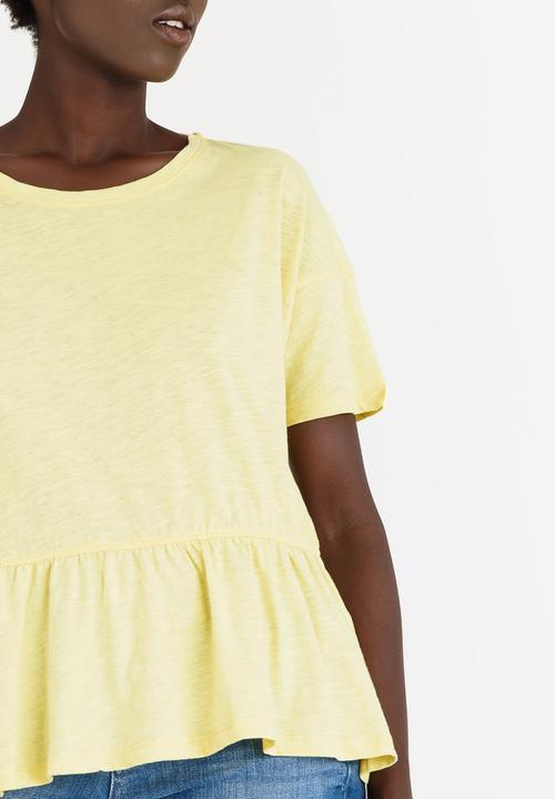 ONLY - Leah Ruffle Detail Tee Yellow