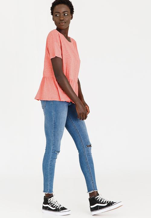 ONLY - Leah Ruffle Detail Tee Mid Pink