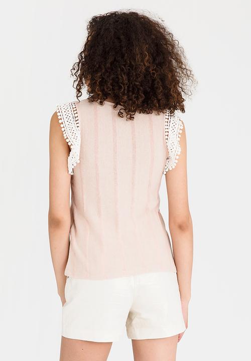 Vero Moda - Amari Lace Frill Top Beige