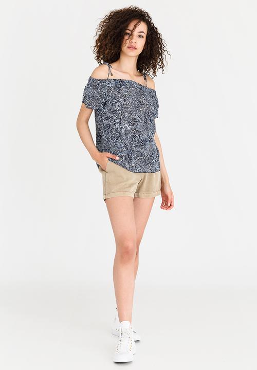Vero Moda - Carol Cold Shoulder Top Mid Blue
