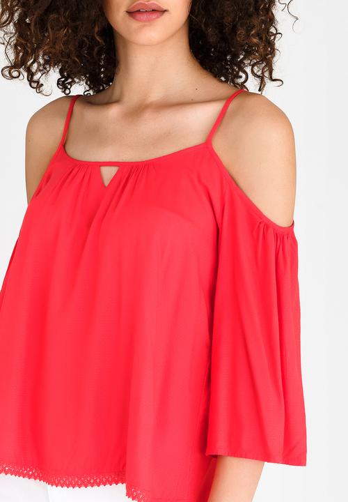 Vero Moda - Deb Cold Shoulder Top Red
