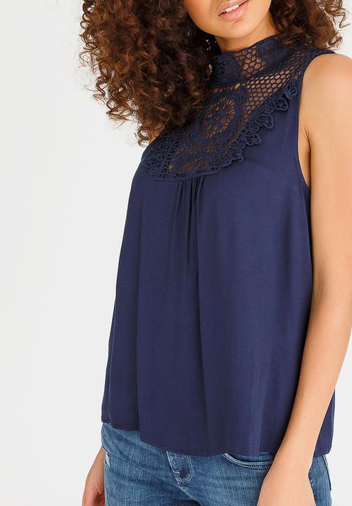 Vero Moda - Julina Lace Detail Top Navy